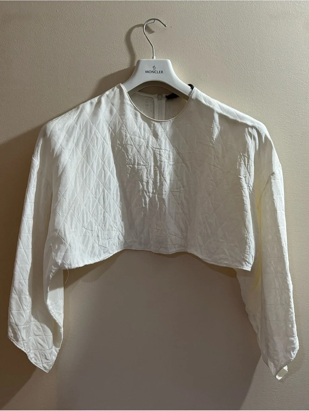 Quilted Cropped Wide-Sleeve Top - Picture 2 of 3